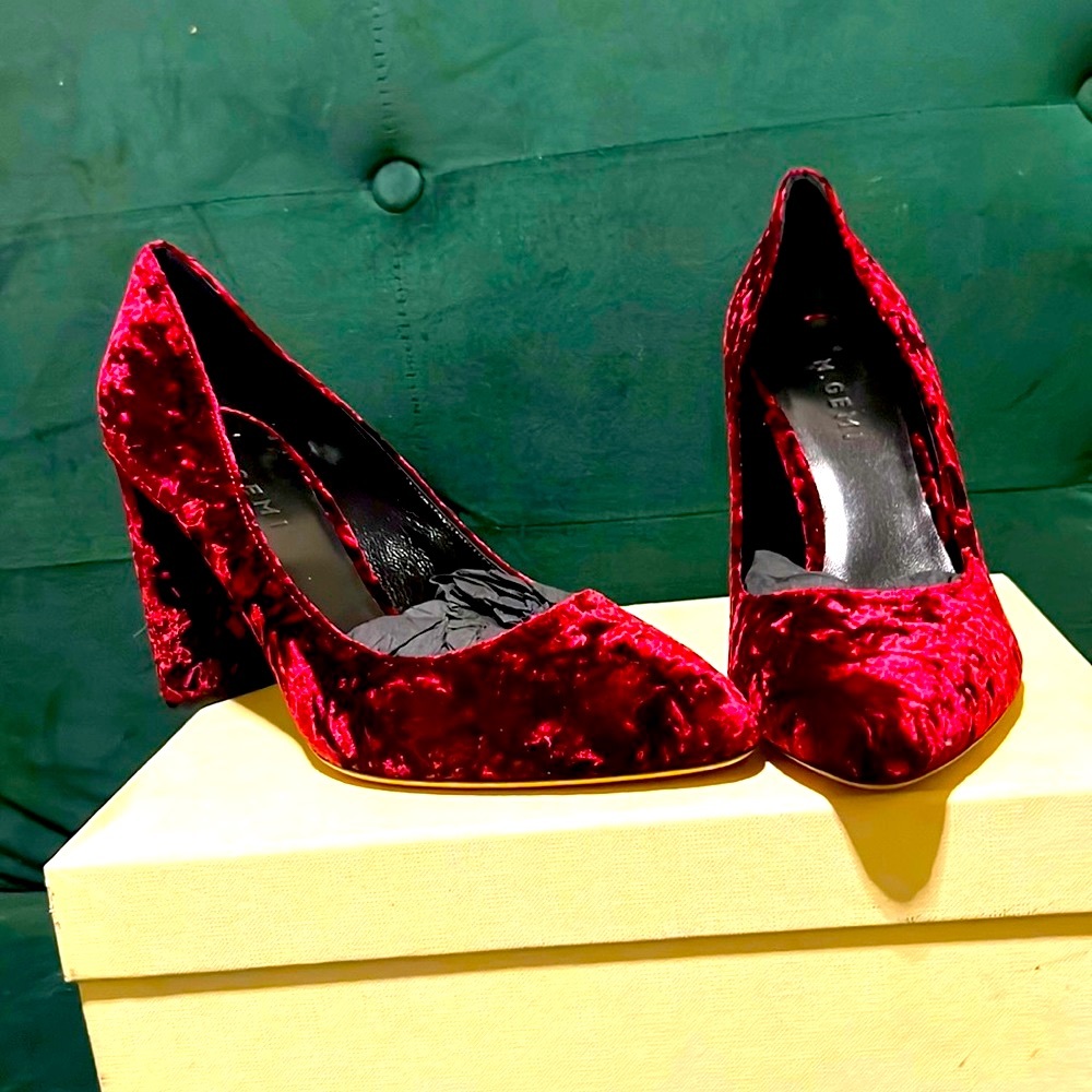M Gemi 👠 | Heels - Picture 1 of 5